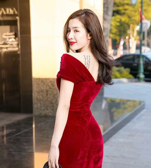 Những chiếc váy ôm sát mang lại vẻ ngoài gợi cảm cho chị em phái đẹp Những chiếc váy ôm sát mang lại vẻ ngoài gợi cảm cho chị em phái đẹp