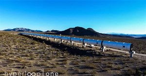 Hình ảnh đường tàu chạy thử nghiệm của công ty Hyperloop One tại sa mạc Nevada