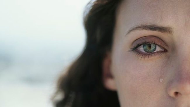 Khóc củng cố mối quan hệ và thúc đẩy cộng đồng