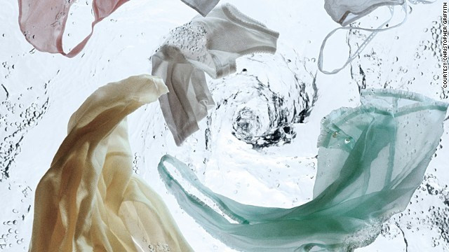 Giặt quần áo bằng nước ấm 60 độ