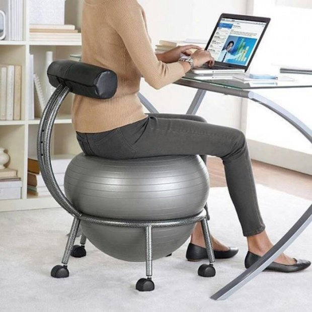Dụng cụ lăn nước sơn dễ dàng hơn khi ở trên cao