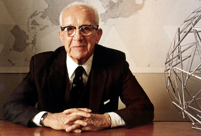 Kiến trúc sư và nhà khoa học nổi tiếng Buckminster Fuller
