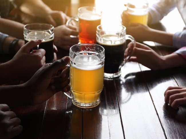 Hẹn hò cùng nhóm bạn