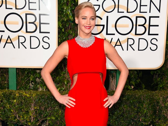 Mặc đồ màu đỏ