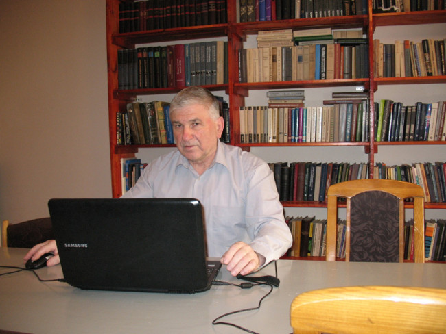 Tiến sỹ Vladimir Leonov