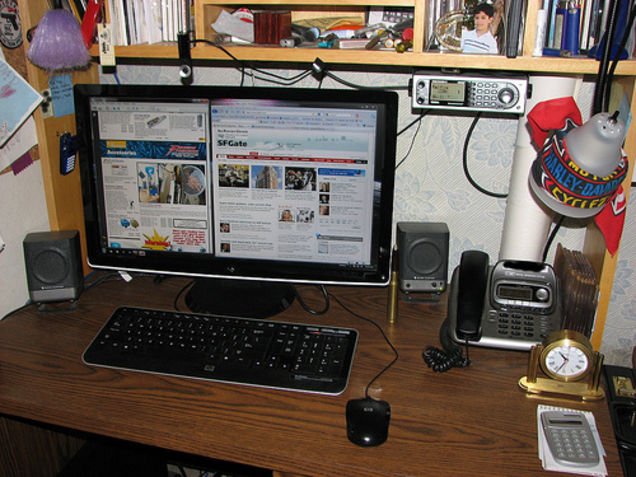 Màn hình máy tính bàn Màn hình máy tính bàn