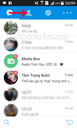 Nhấn chọn biểu tượng Danh bạ Zalo