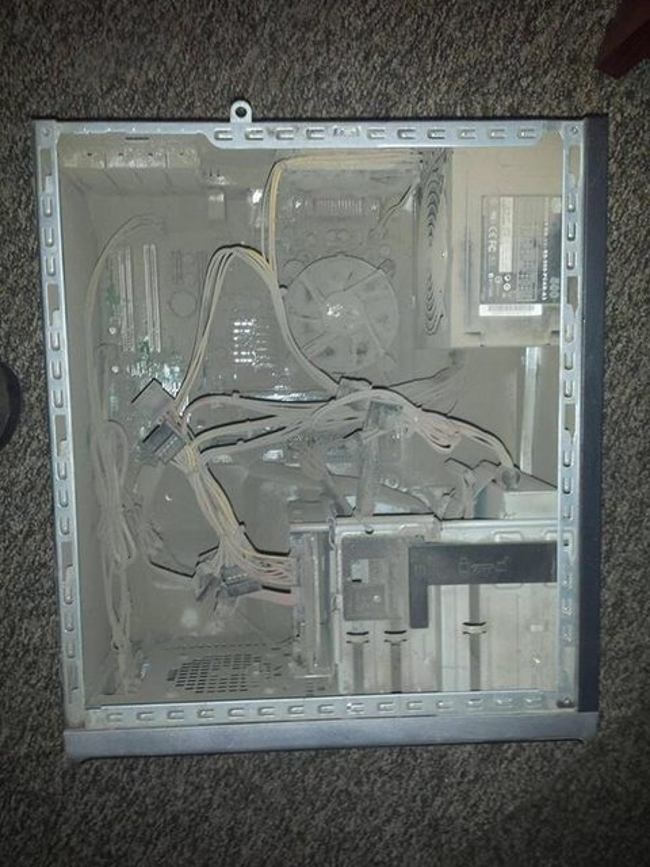 Những chiếc máy tính "siêu bẩn" này lại có một sự cuốn hút đến lạ kỳ!