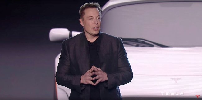 Elon Musk đề nghị dùng bom hạt nhân ở sao Hỏa