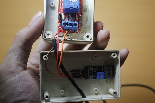 Dùng nguồn nối vào chân DC+ và DC-  Dùng nguồn nối vào chân DC+ và DC-