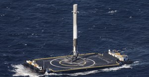 Lần đầu tiên trong lịch sử, SpaceX phóng thành công tên lửa tái sử dụng Falcon 9