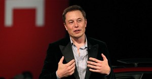 Elon Musk: "Tesla không đặt tên giống iPhone và bởi tôi là một kẻ ngốc"