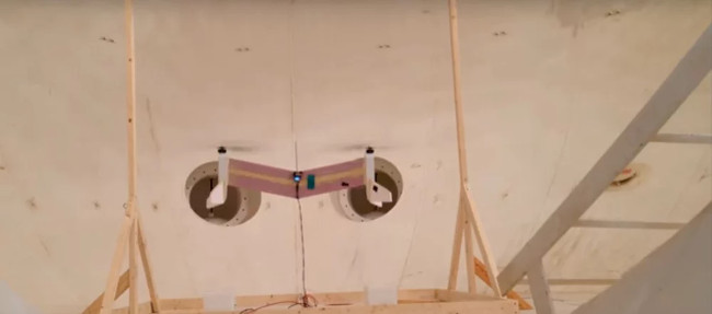 Những cánh tay robot của máy bay Những cánh tay robot của máy bay