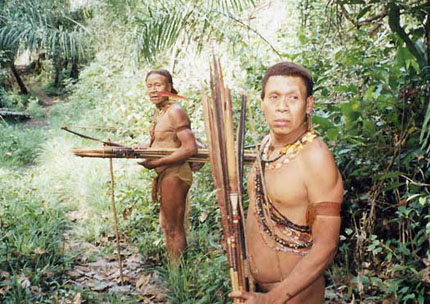 Tài săn bắn của họ thì vẫn rất thiện xạ  Tài săn bắn của họ thì vẫn rất thiện xạ