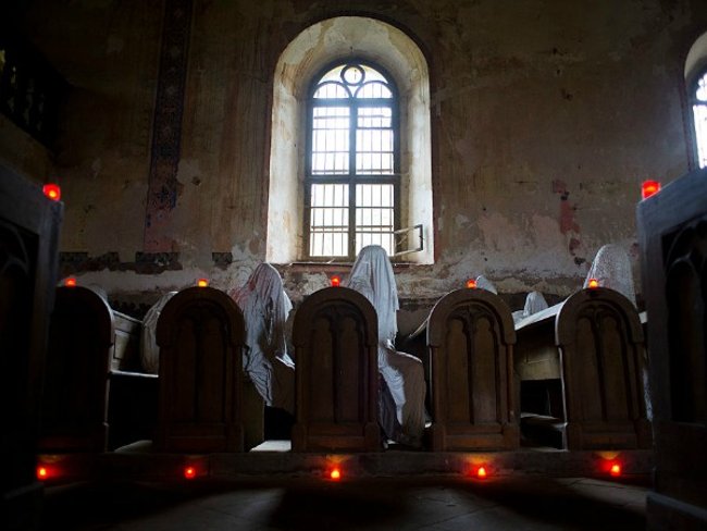 Những bóng ma ghê rợn