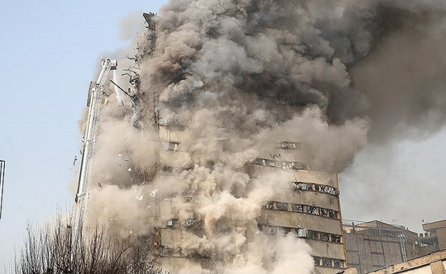 Tất cả các tòa nhà xây bằng xi-măng lập tức biến thành tro bụi