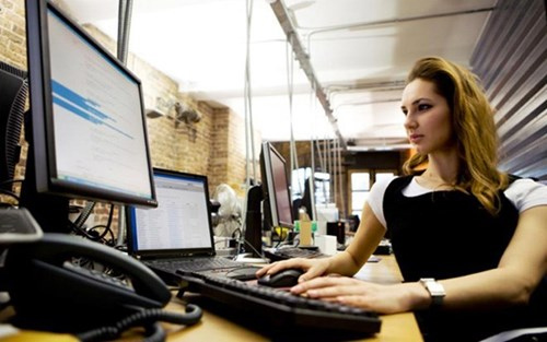 Không làm thêm tại máy tính công ty Không làm thêm tại máy tính công ty