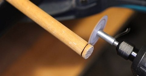 Sự thật khó tin, lưỡi dao bằng giấy cắt được nhựa và gỗ