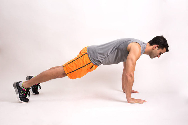 Động tác high plank 