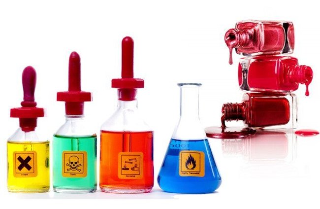 Sơn móng tay chứa nhiều hóa chất độc hại