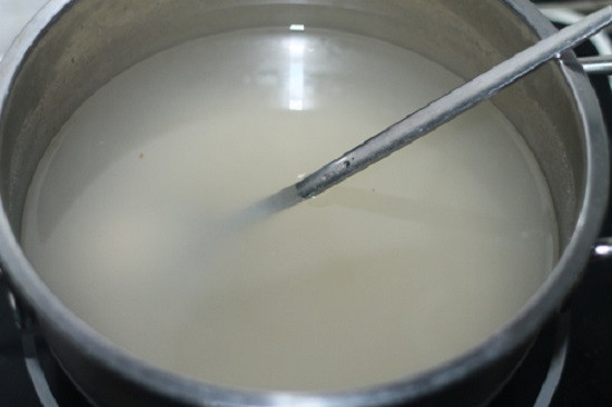 Nấu thạch rau câu  Nấu thạch rau câu