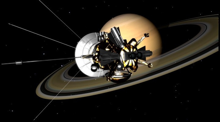 Phi thuyền Cassini sắp rơi xuống sao Thổ sau 20 năm  Phi thuyền Cassini sắp rơi xuống sao Thổ sau 20 năm