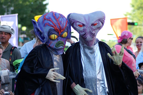 Cuộc thi hóa trang thành người ngoài hành tinh đẹp nhất