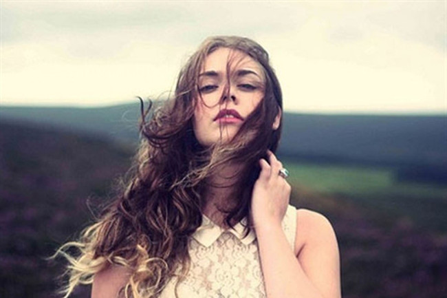 Một người phụ nữ biết quan tâm chồng là một điều đáng quý 