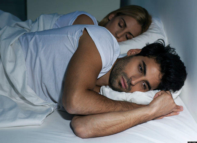 Khoảng thời gian từ 8 đến 10h là khung giờ vàng để các quý ông đi ngủ nếu muốn tinh trùng mạnh khỏe 