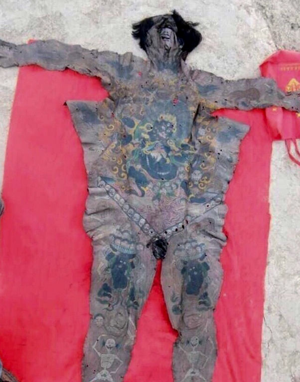 Các nhà nghiên cứu vẫn chưa thể lý giải hết được những hình xăm bí ẩn đó