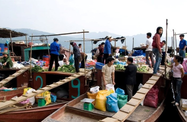 Phiên chợ đặc biệt của người dân nơi đây 