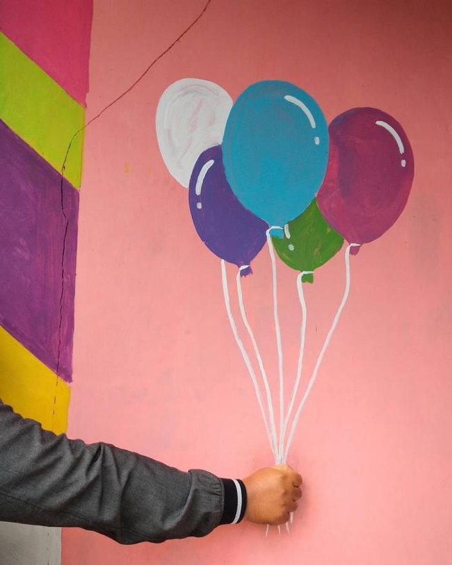 Ngôi làng bảy sắc cầu vồng Kampung Pelangi 