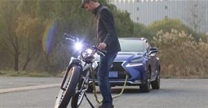 Xe đạp điện mạnh tới mức có thể kéo cả ô tô