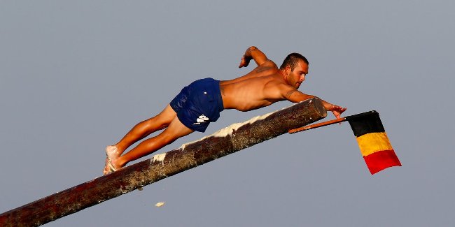 Cho rằng sự giàu có nằm ngoài tầm với