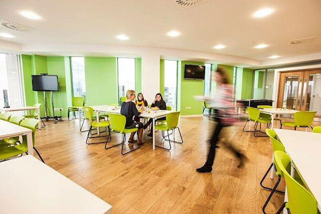 Dell là công ty công nghệ máy tính lớn nhất trên thế giới