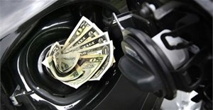 Đi xe máy đã lâu, vậy bạn có biết 5 mẹo giúp tiết kiệm xăng này không?