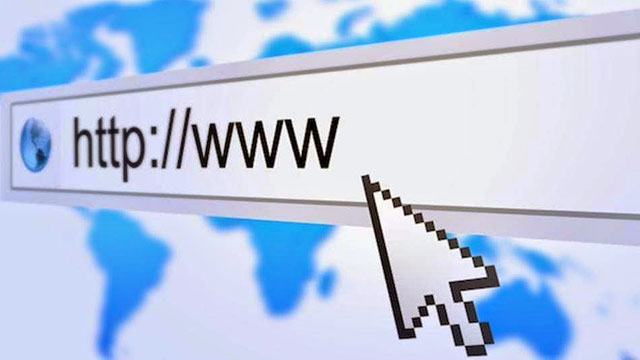 Web trước hết cần có URL