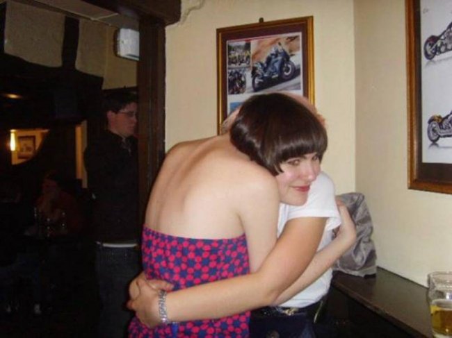 Sự xuất hiện của cái đầu này thật bí ẩn phải không nào!