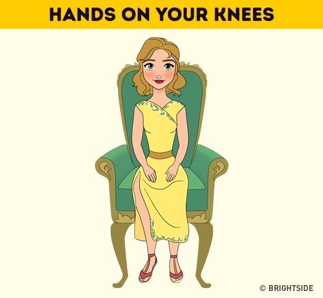 Đặt hai tay lên đầu gối Đặt hai tay lên đầu gối