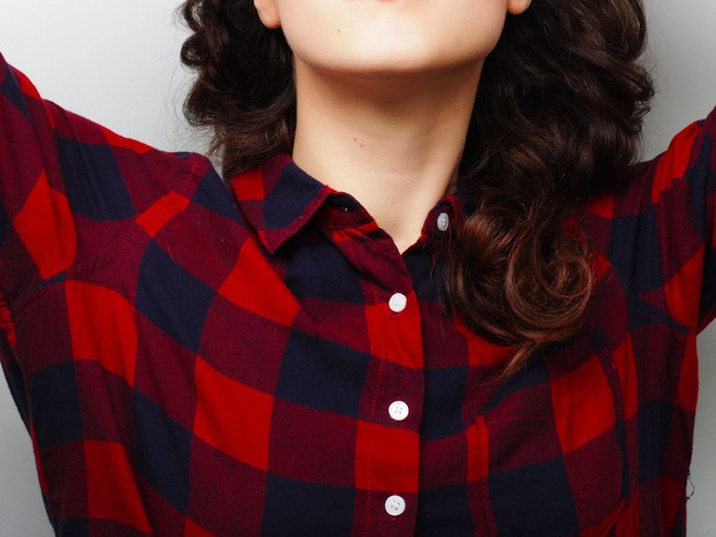 Khuy áo nữ luôn ở bên trái 