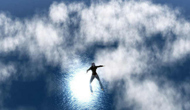 Những cú rơi tự do từ độ cao vài ngàn mét chưa chắc đã giết được bạn  Những cú rơi tự do từ độ cao vài ngàn mét chưa chắc đã giết được bạn