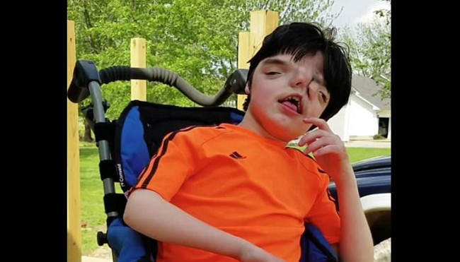 Cậu bé hai mặt  Cậu bé hai mặt