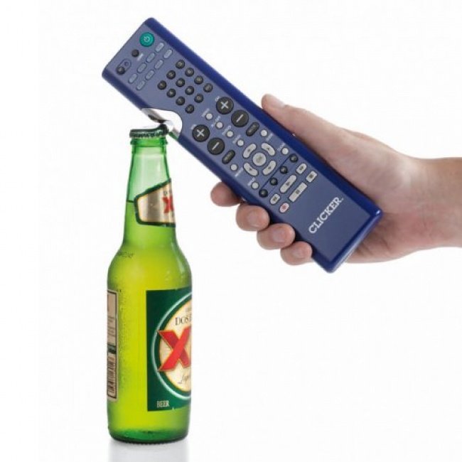 Điều khiển kiêm mở bia - Bottle opener remote control