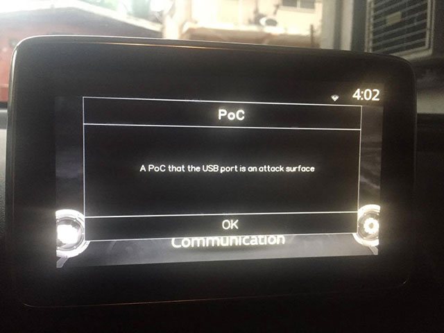 Hack xe Mazda bằng USB