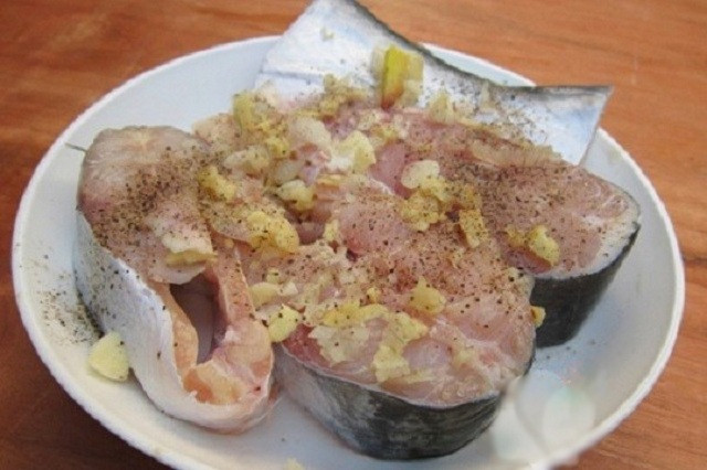 Khử mùi tanh của cá bằng gừng