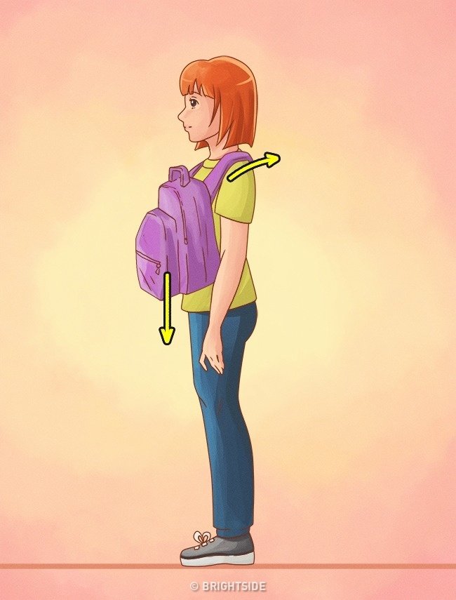 Đeo 1 thứ gì đó trước ngực