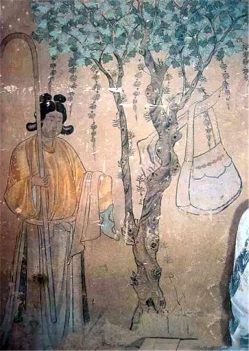 Chiếc túi xách trong bức bích họa Đôn Hoàng thời Đường