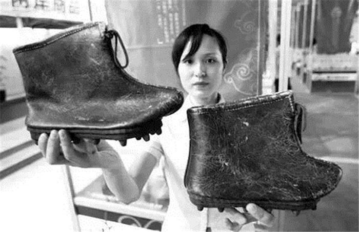 Giày đá bóng thời Nam Tống