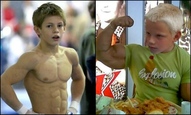 Cậu bé sở hữu bụng 6 múi rắn chắc