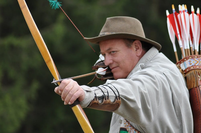 Byron Ferguson là một cung thủ có thị lực tốt hơn người bình thường